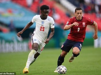 Sterling scores again, Saka the star man as England beat Czech to win group