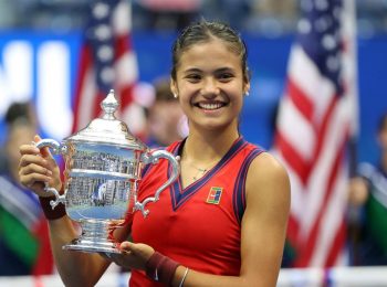 Ema Raducanu: British qualifier beats fellow teenager to win US Open title